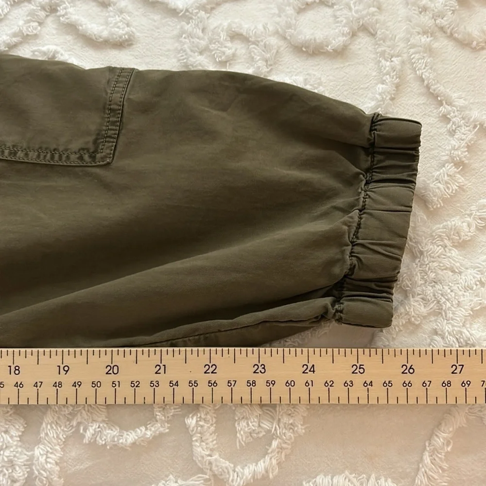 NWT Sanctuary Standard Surplus cargo/hiker joggers. Green, women’s size 30.